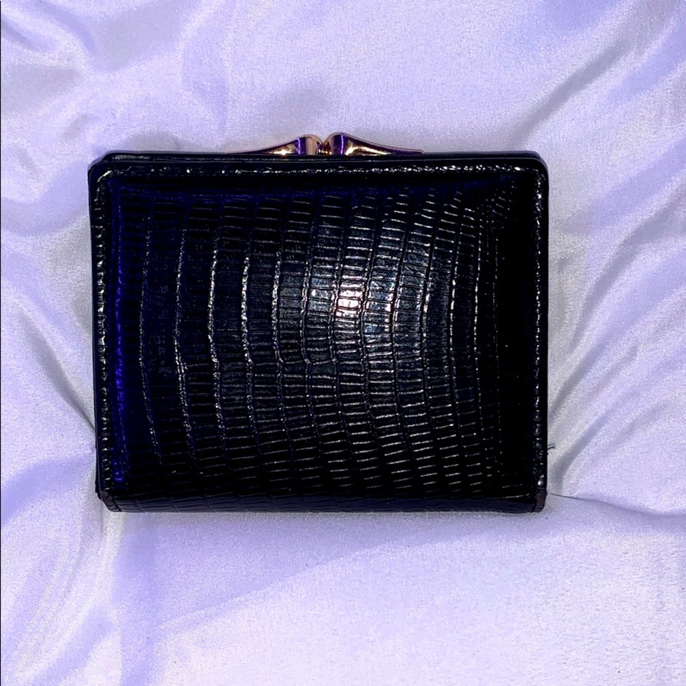 Small compact wallet